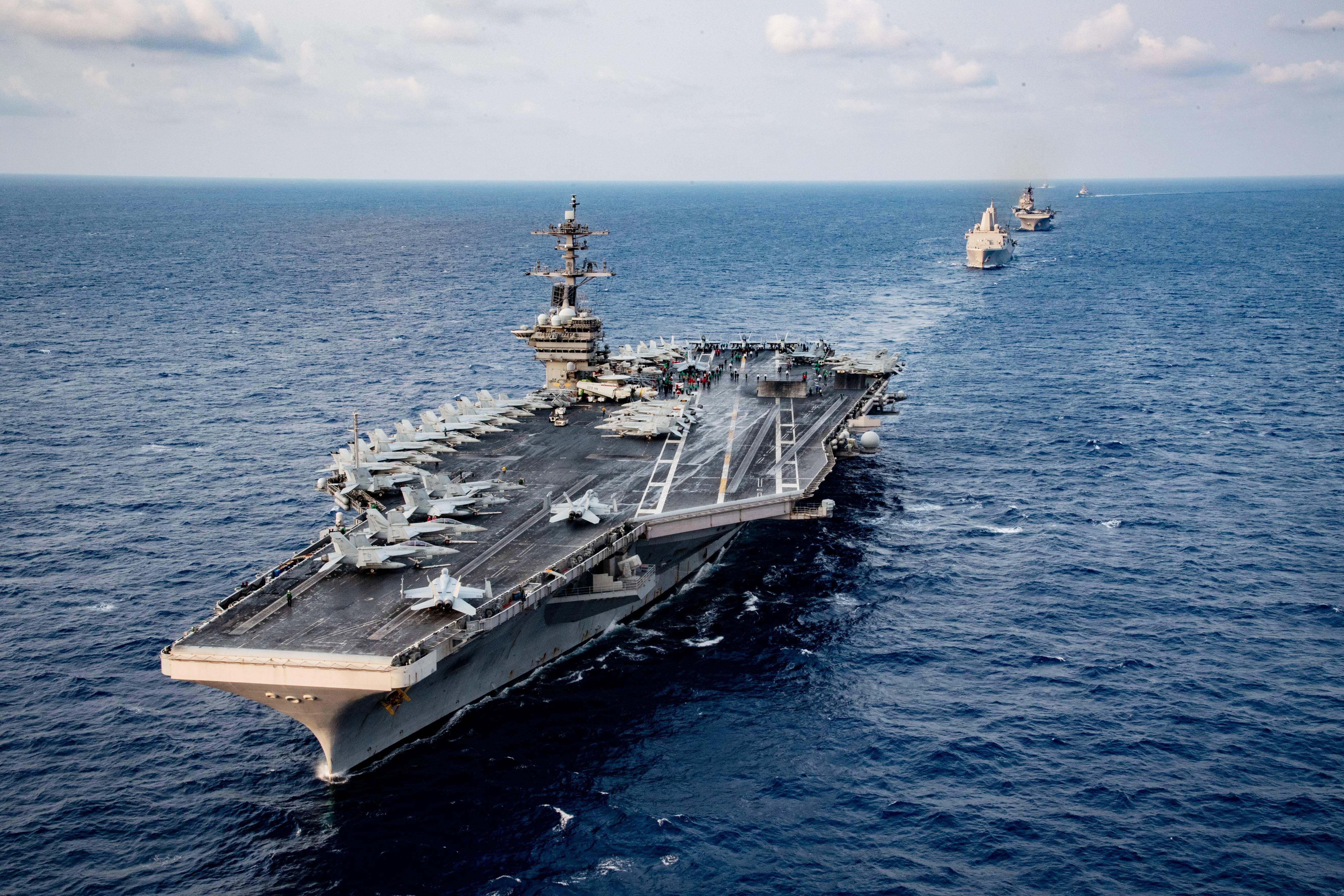 USNAVY　アメリカ海軍 軍物 軍放出品 USS Theodore Roosevelt Apparel and Gear CVN-71